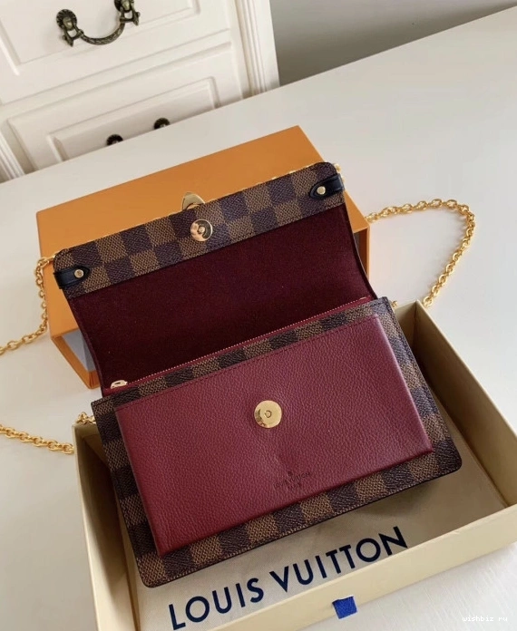 WIS LOUIS WALLET VUITTON CHAIN VAVIN 0121